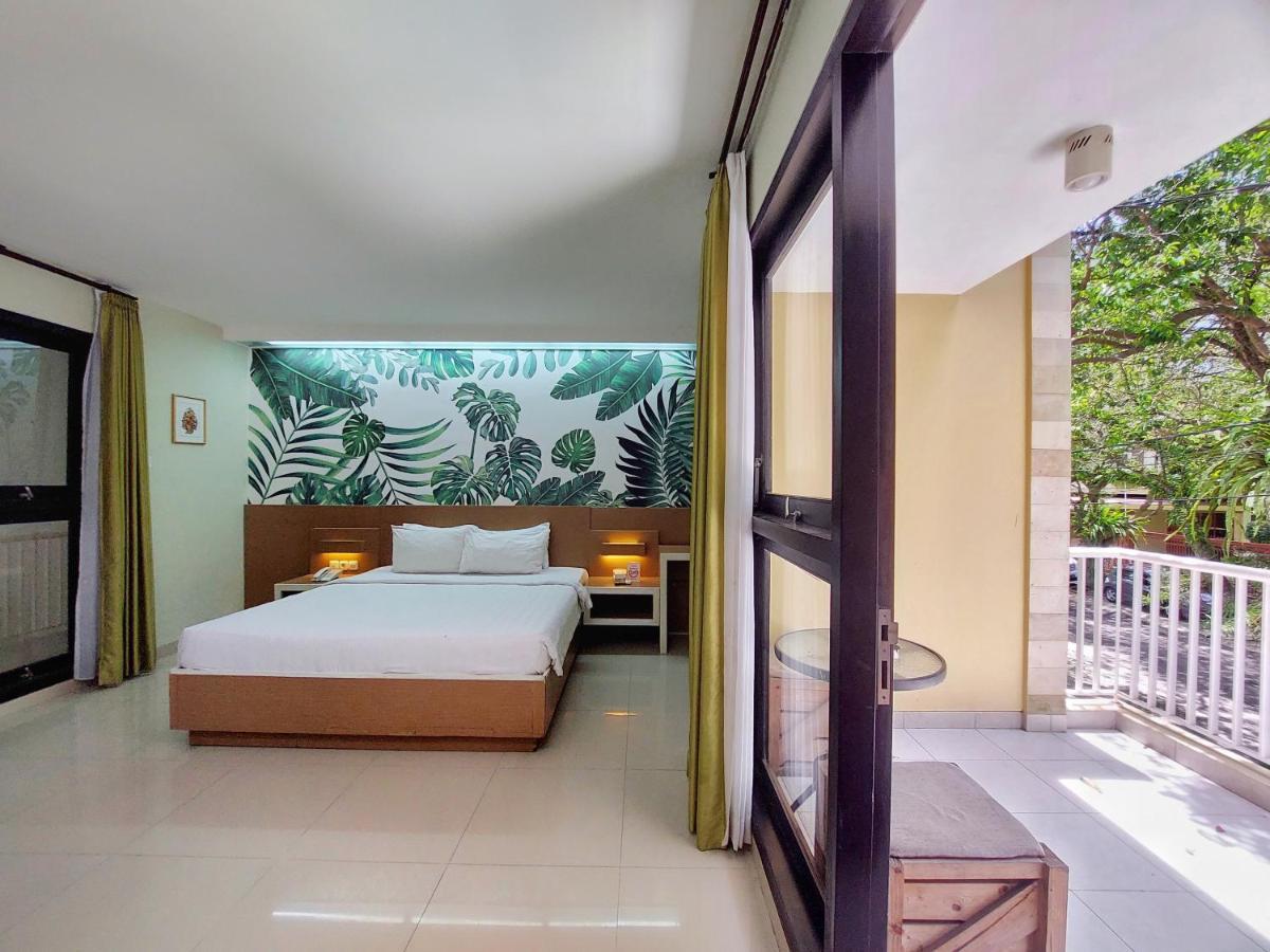 Shinta Guesthouse Malang Exterior foto