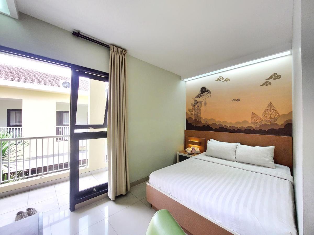 Shinta Guesthouse Malang Exterior foto