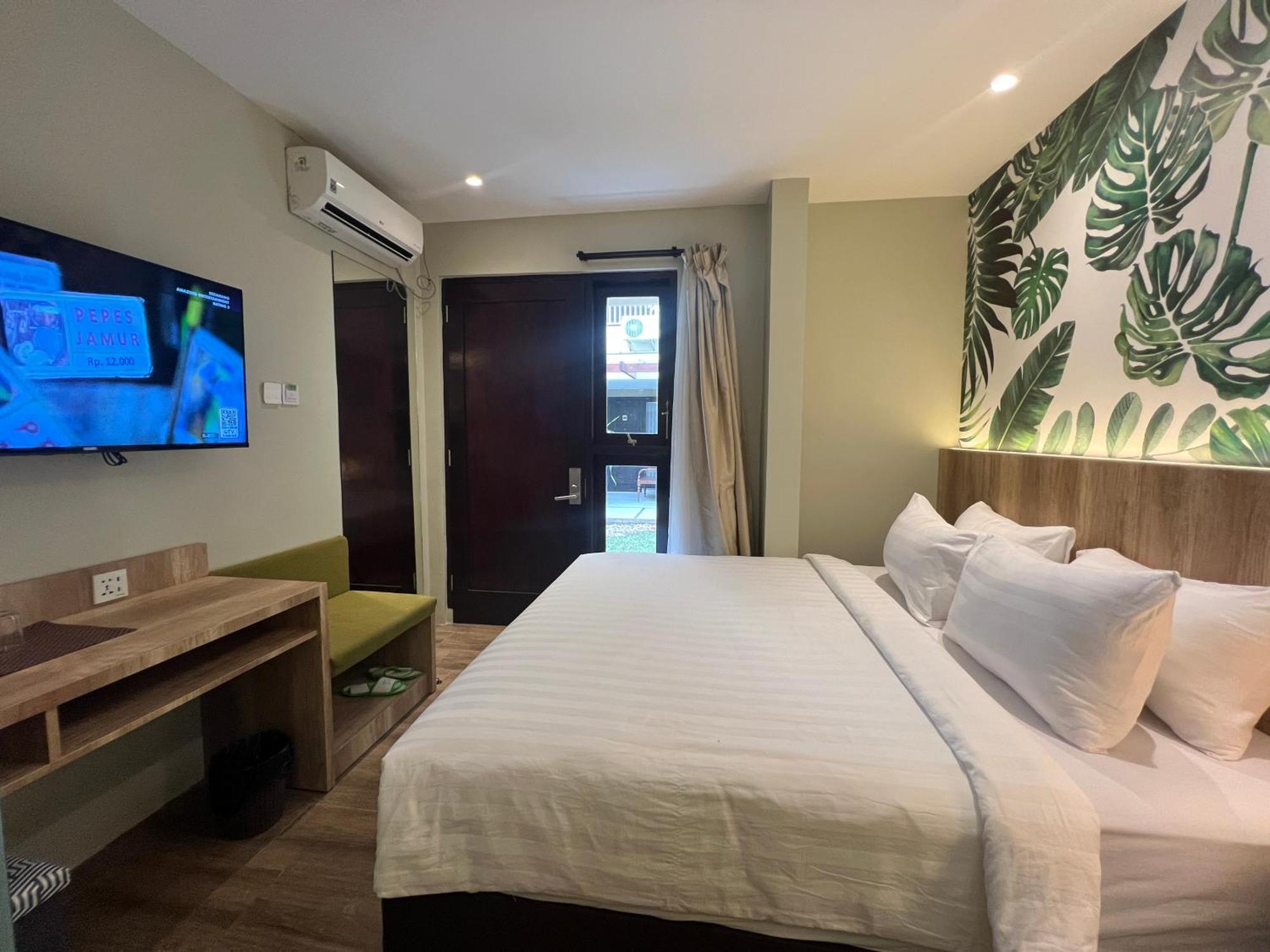 Shinta Guesthouse Malang Exterior foto